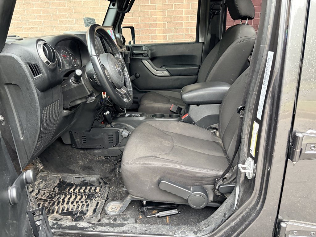 Used 2017 Granite Crystal Metallic Clearcoat Jeep Sport image 11