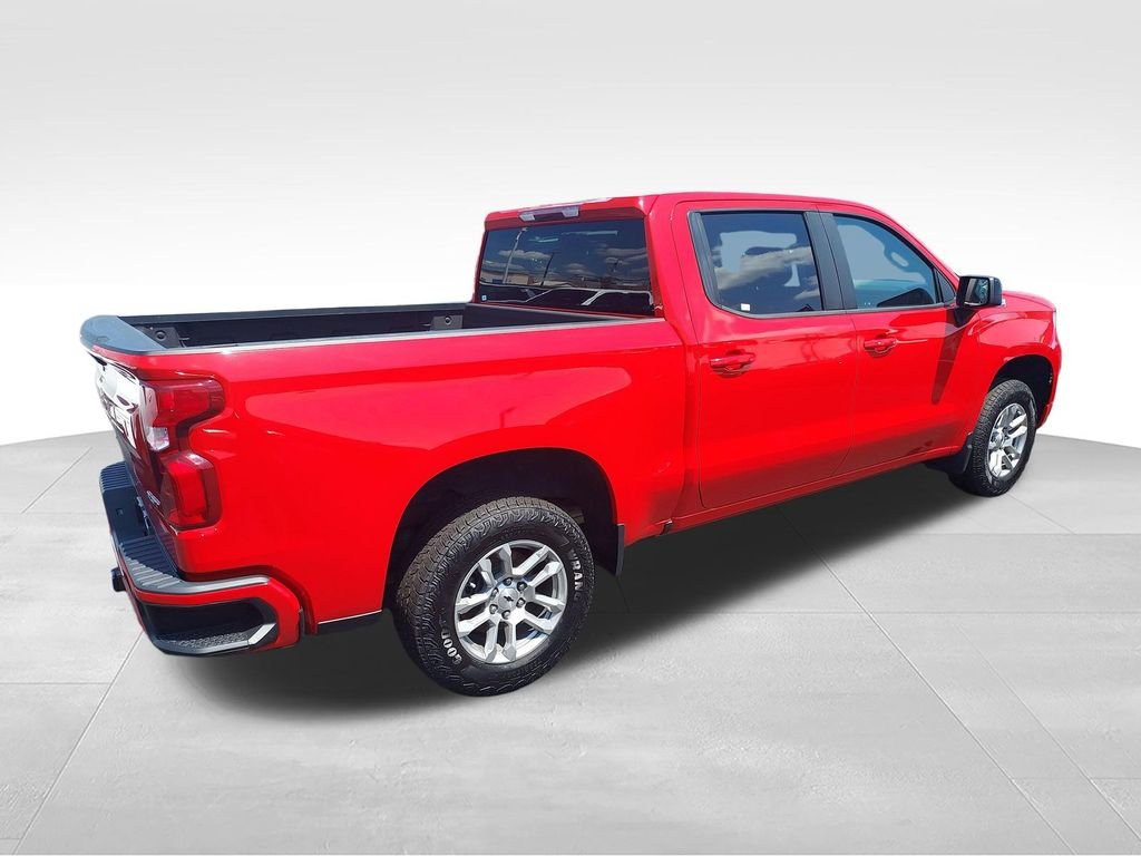 Used 2022 Red Chevrolet RST image 5