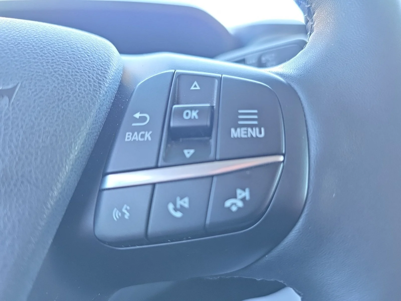 Used 2023 Red Ford Lariat image 15