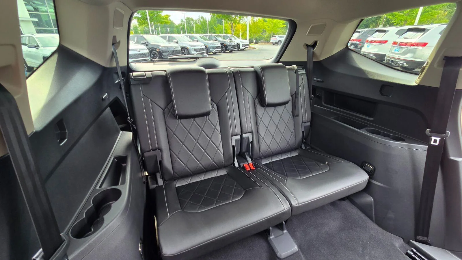 Certified Used 2025 Pure Gray Volkswagen 2.0T SEL Premium R-Line image 58