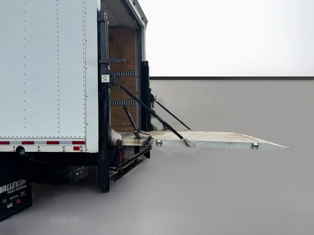 Used 2019 White Isuzu 18