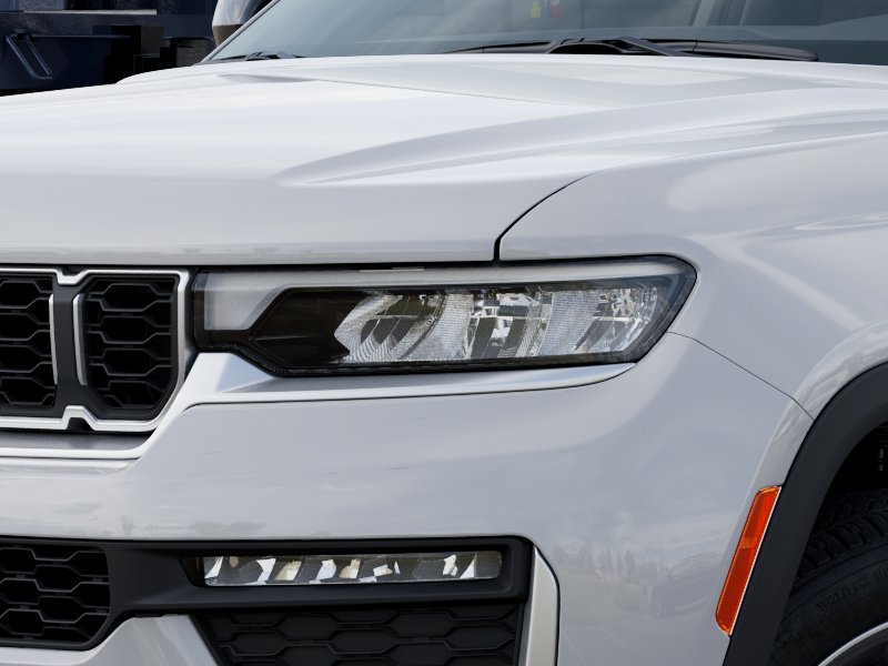 New 2026 Bright White Clear-Coat Exterior Paint Jeep Limited 4x4 image 10