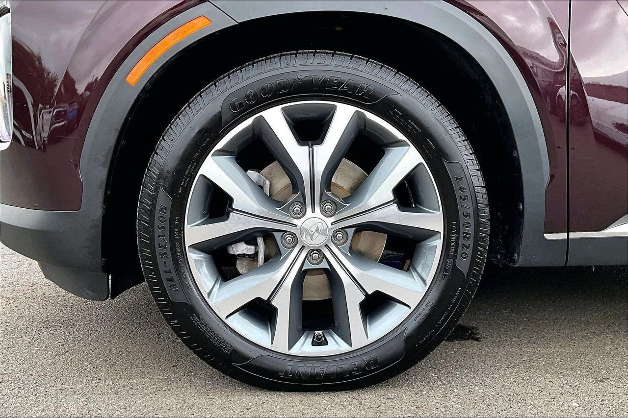 Used 2021 Sierra Burgundy Hyundai SEL image 36