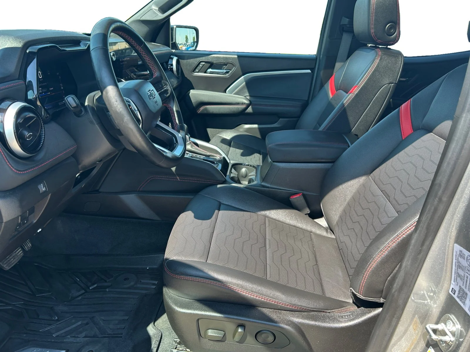 Used 2023 GRAY Chevrolet Crew Cab  4WD Z71 image 14