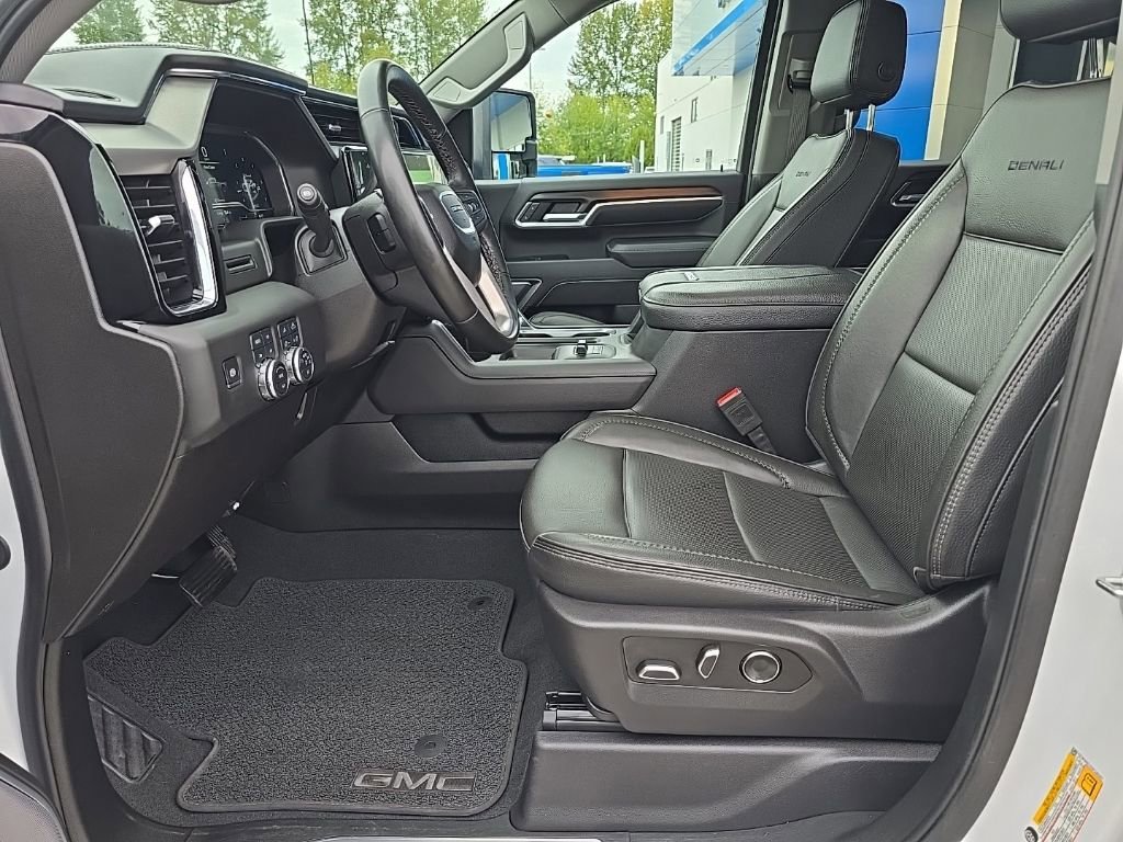 2025 GMC Sierra 3500HD Denali - Photo 23