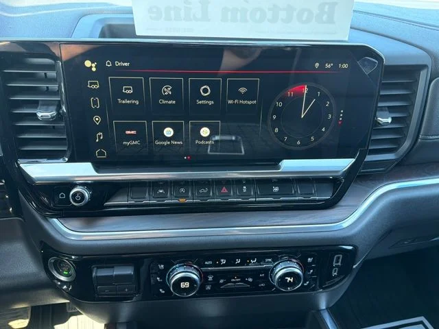 Used 2022 Red GMC SLT image 23