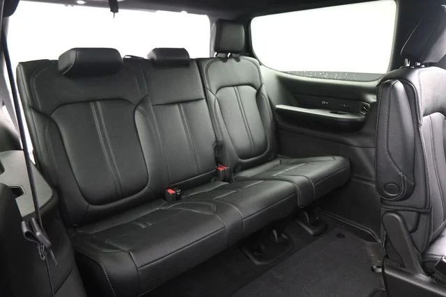 New 2026 Steel Blue Exterior Paint Jeep Limited Reserve image 24