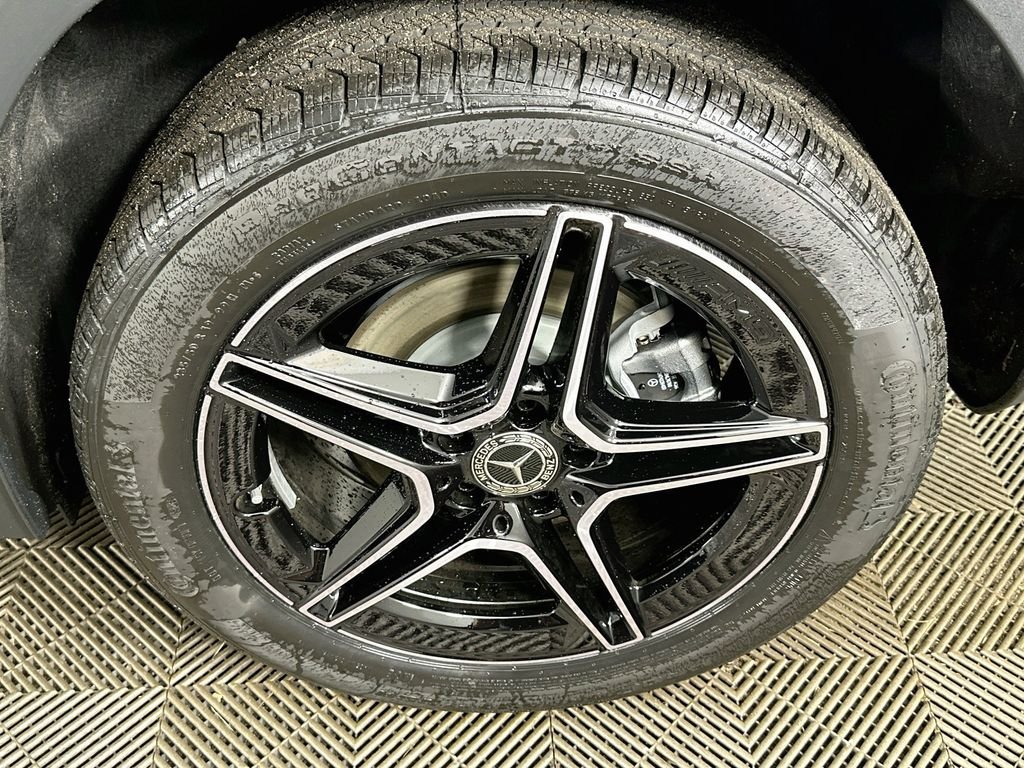 New 2026 Mountain Grey Metallic Mercedes-Benz GLA 250 image 29