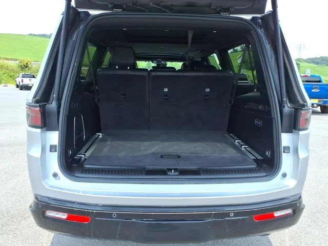 Used 2023 Silver Jeep Series II image 11