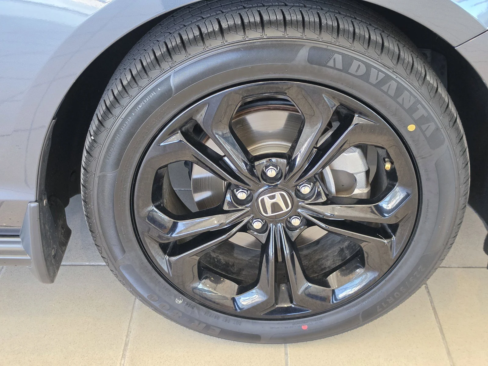 Certified Used 2025 Meteorite Gray Metallic Honda 1.5T SE image 63
