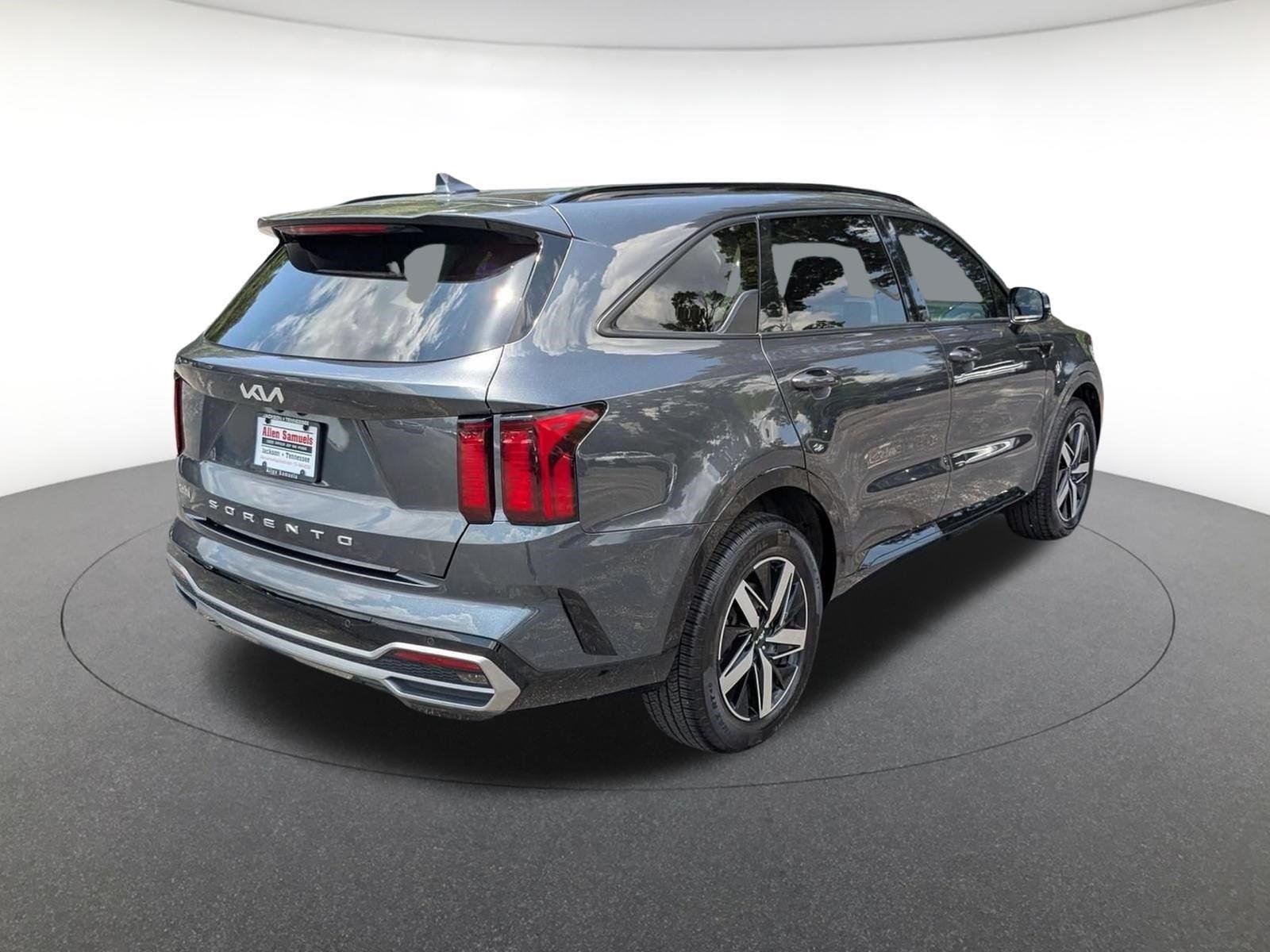 Used 2022 Gravity Grey Kia S image 4