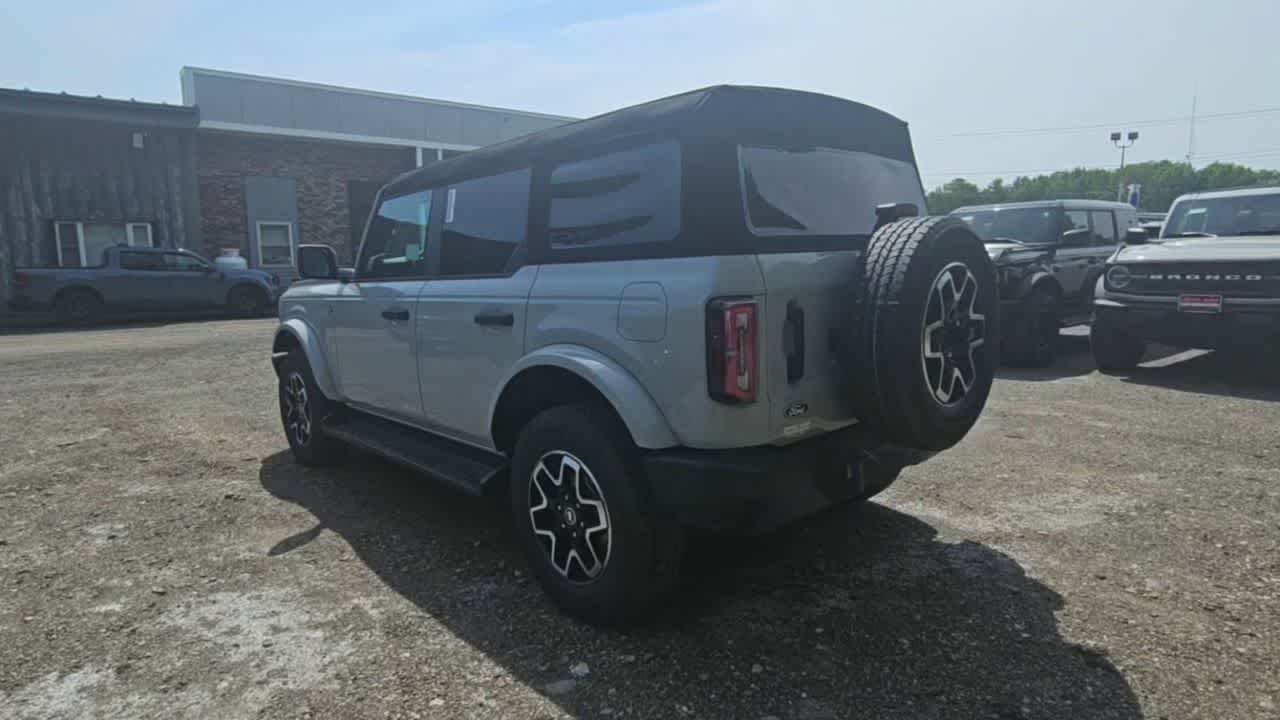 New 2026 Avalanche Gray Ford Outer Banks image 6