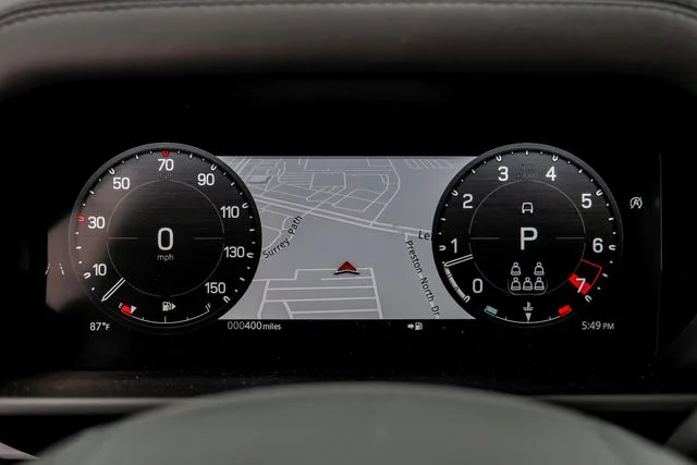 2025 Land Rover Defender V8 - Photo 23