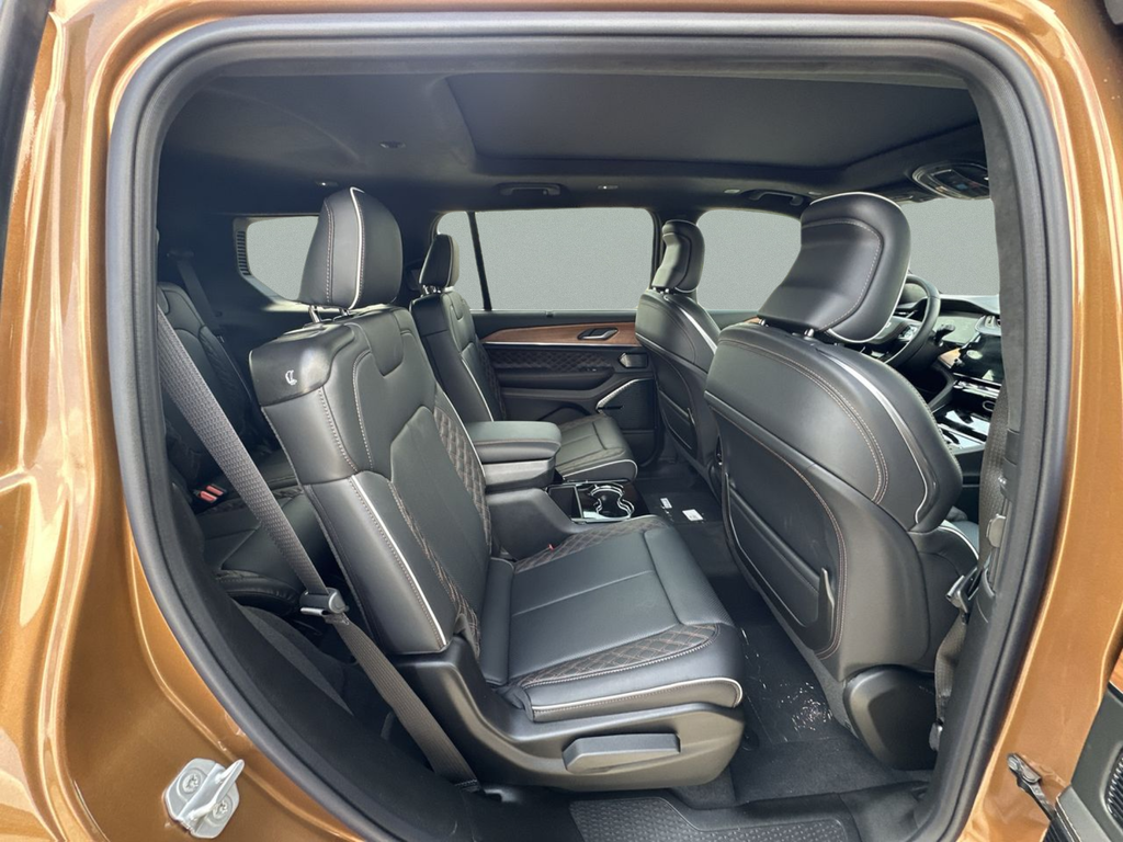 New 2026 Copper Shino Metallic Clear-Coat Exterior Paint Jeep Summit image 36