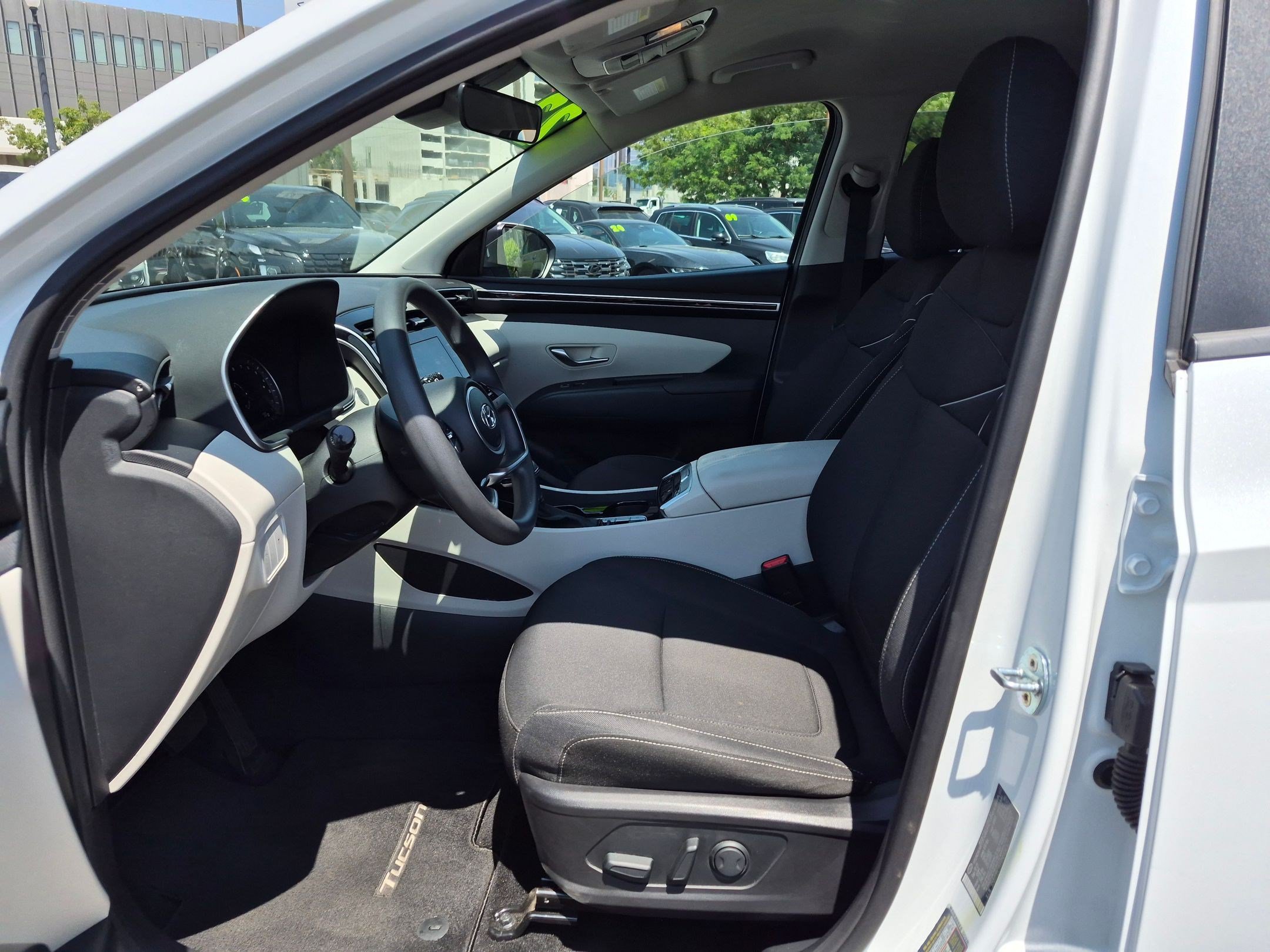 Certified Used 2022 Quartz White Hyundai SEL image 16
