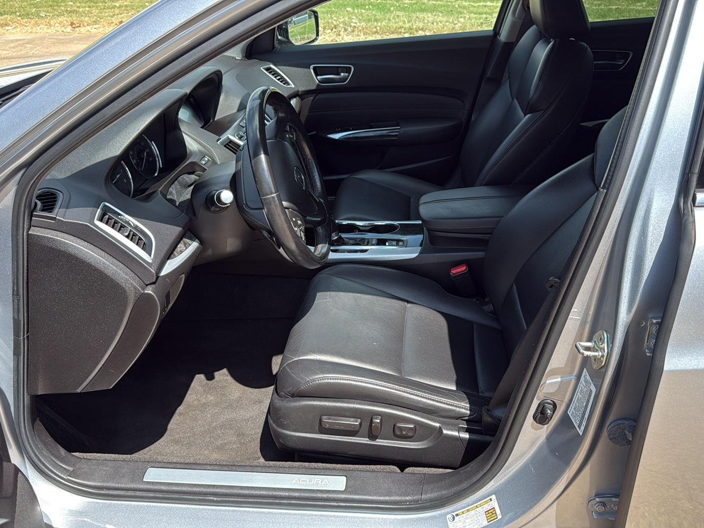 Used 2020 Lunar Silver Metallic Acura  image 11