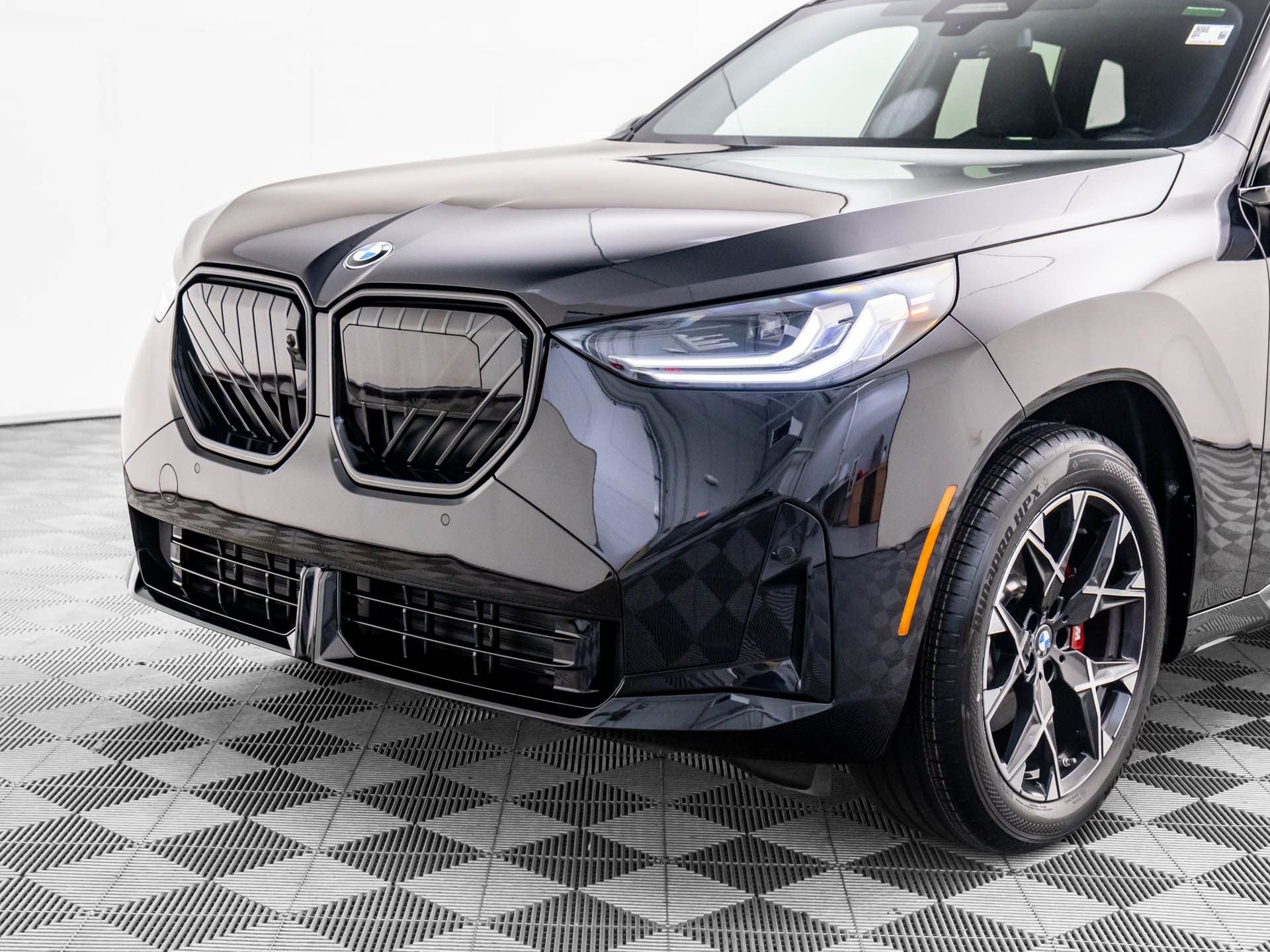 New 2026 Black Sapphire Metallic BMW 30 xDrive image 36