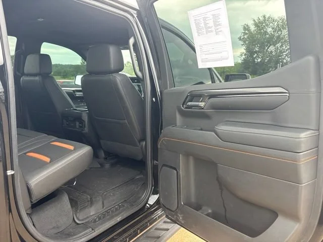 Used 2024 Onyx Black GMC AT4 image 17