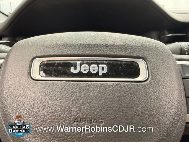 Used 2024 White Jeep Latitude image 32