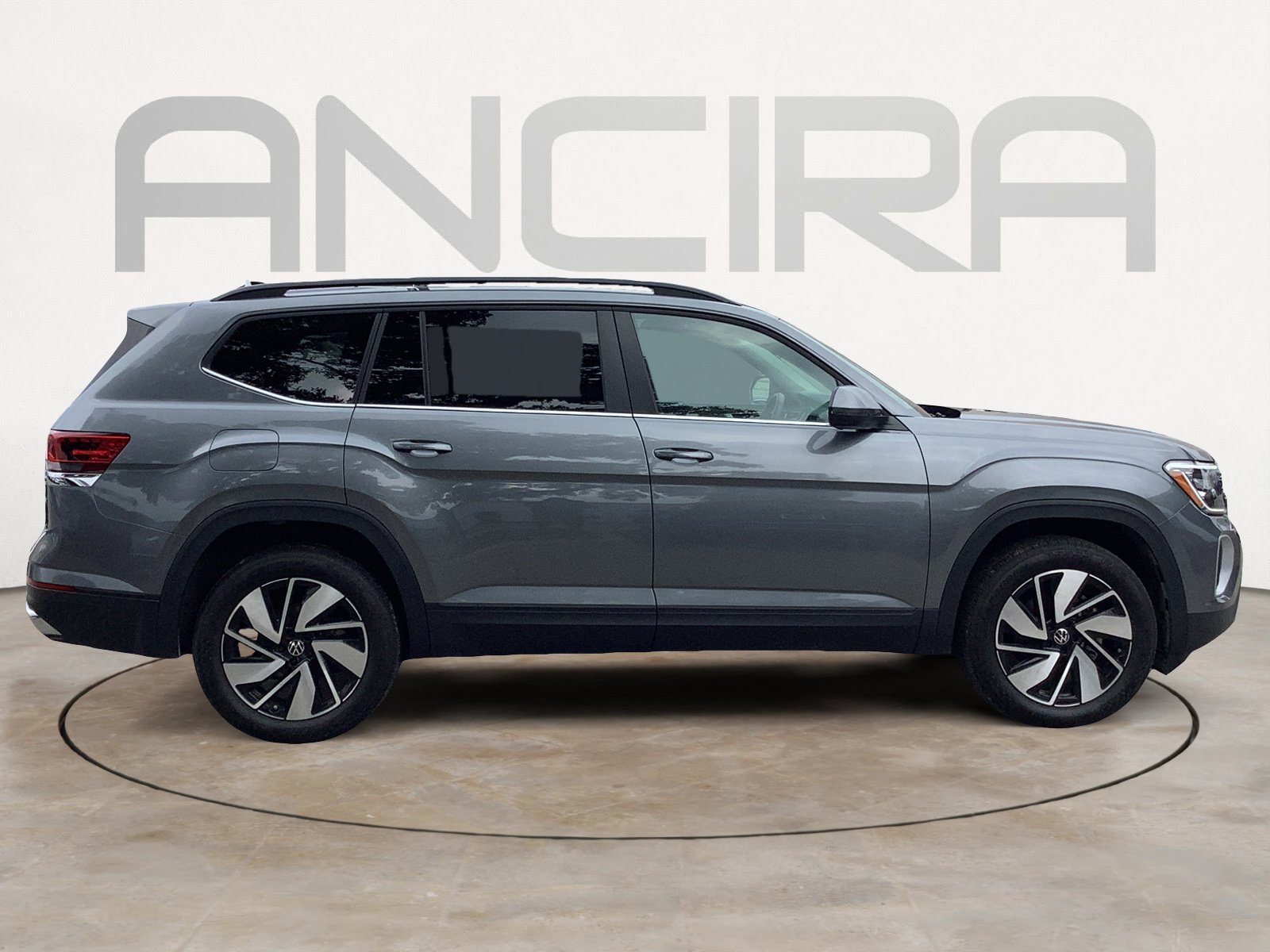 2025 Volkswagen Atlas SE w/Tech - Photo 9