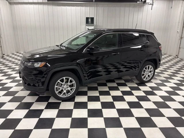 2024 Jeep Compass Latitude Lux