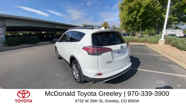 Used 2017 White Toyota XLE image 5