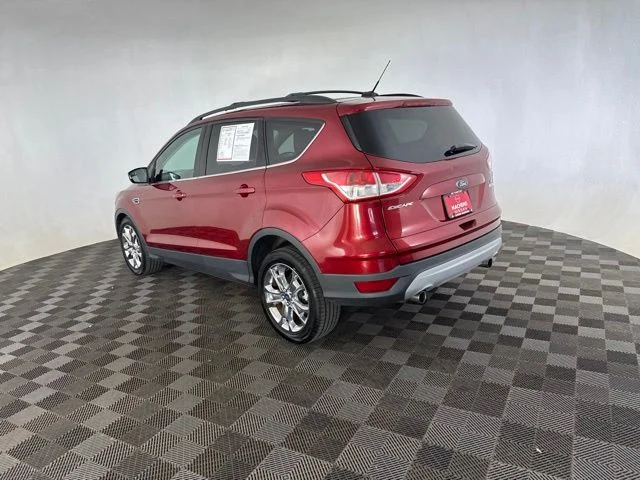 Used 2013 Red Ford SE image 7