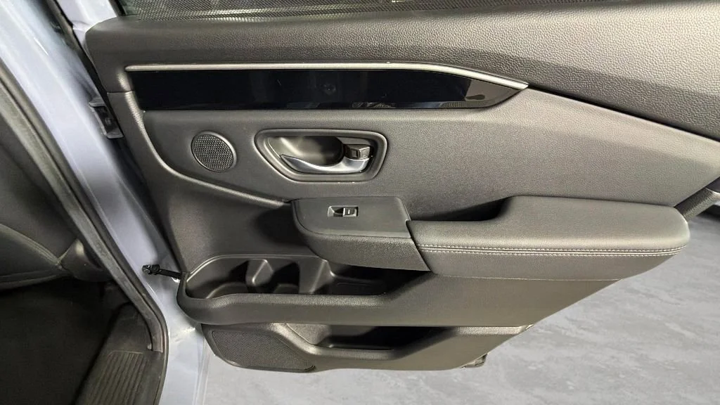 Used 2025 Gray Honda Touring image 37