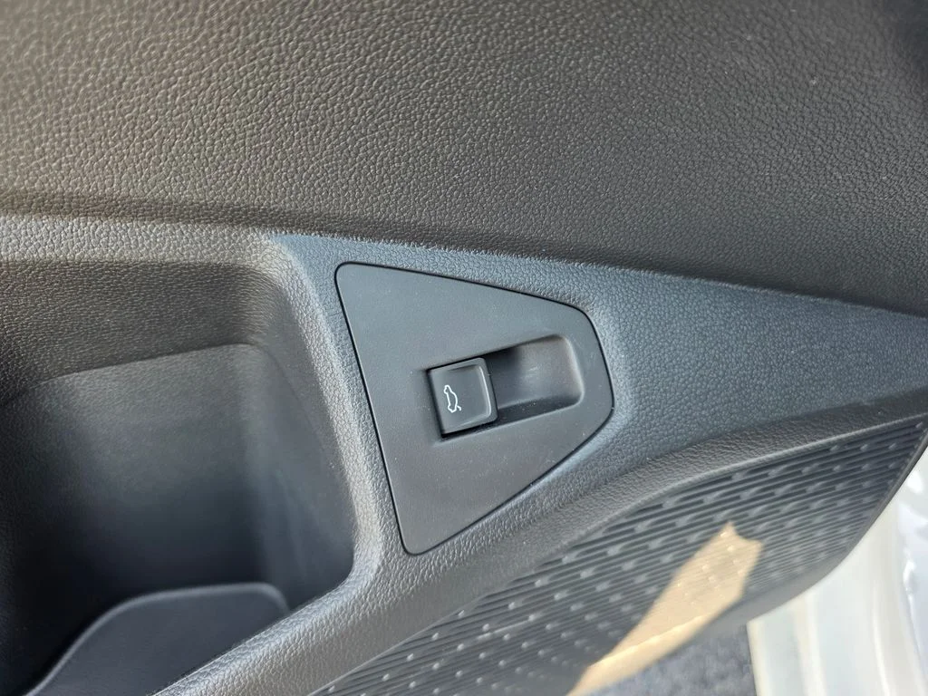 2026 Volkswagen Jetta SEL - Photo 9