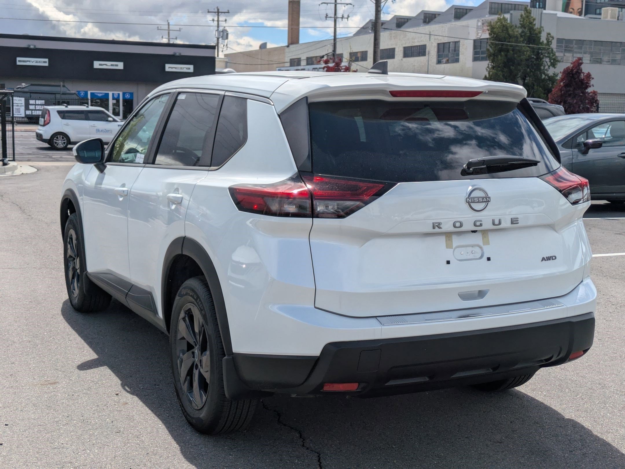 New 2026 Everest White Pearl Tricoat Nissan SV image 5