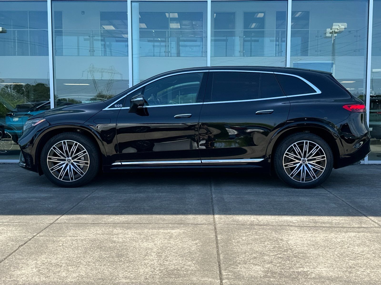 Used 2023 Obsidian Black Metallic Mercedes-Benz 580 image 6