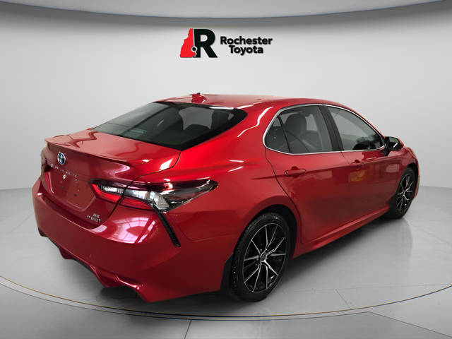Used 2022 Red Toyota SE image 6