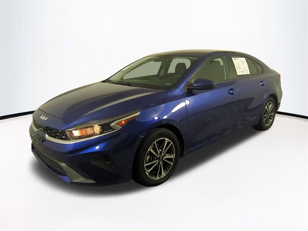 2024 Kia Forte LXS - Photo 9