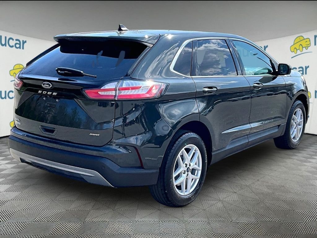 Used 2022 Green Ford SEL image 6