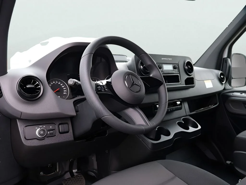 New 2026 Arctic White Mercedes-Benz Cargo 144 WB image 22