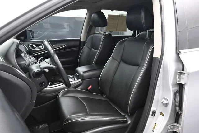 Used 2020 Silver INFINITI PURE image 5