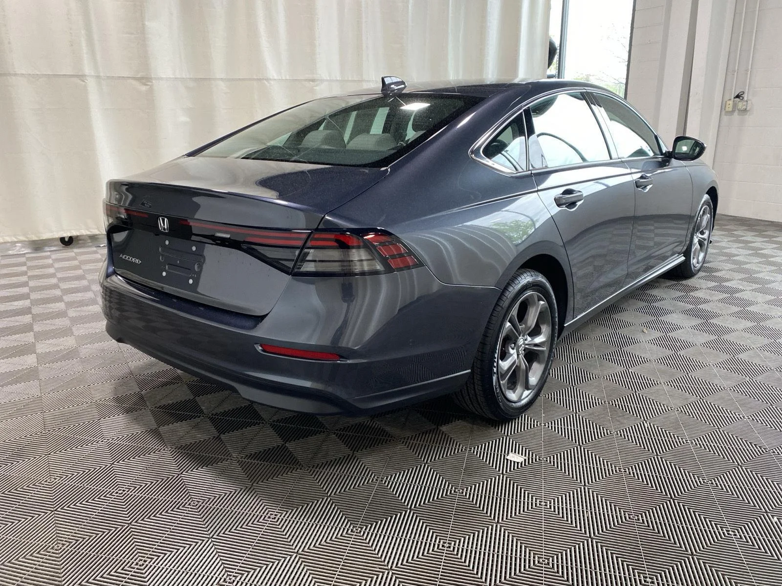 Used 2024 Meteorite Gray Metallic Honda  image 8
