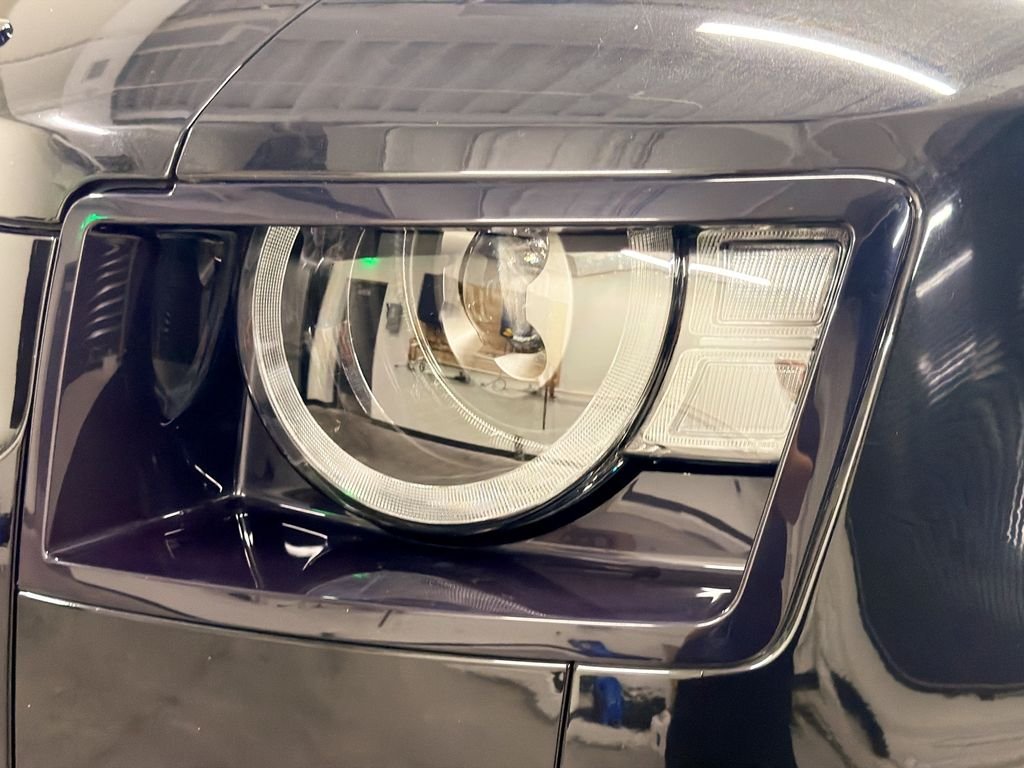 Used 2023 Black Land Rover S image 31