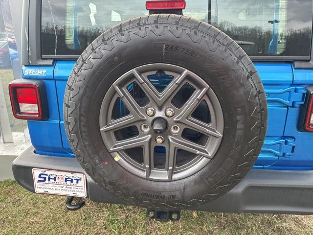 New 2026 Hydro Blue Pearl-Coat Exterior Paint Jeep Sport image 10