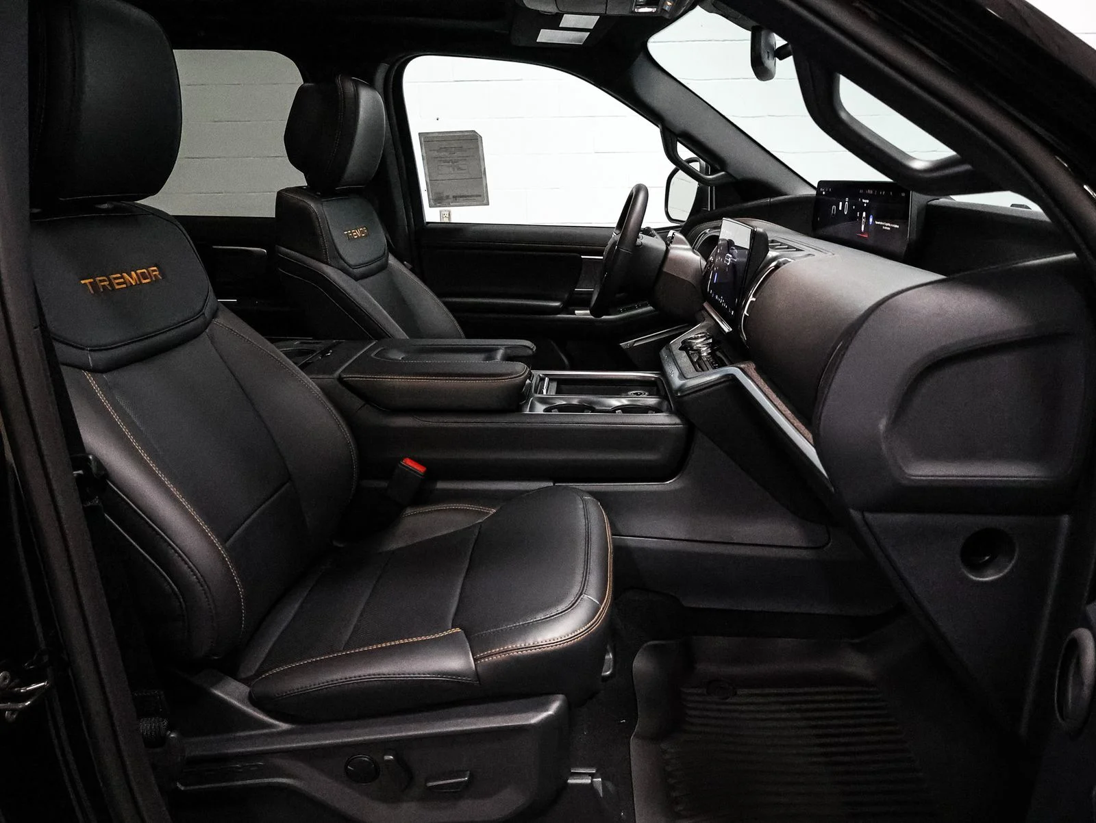 New 2026 Agate Black Metallic Ford Tremor® image 25