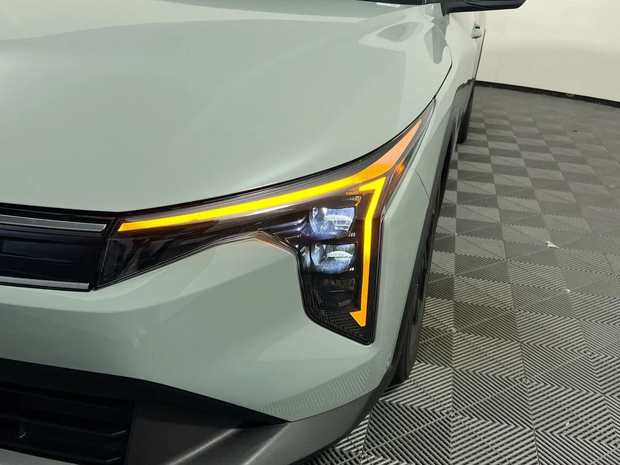 New 2026 Morning Haze Kia EX image 14