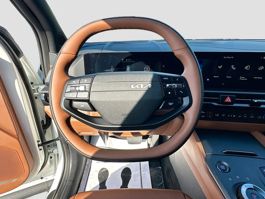 New 2026 Snow White Pearl Kia X-Line image 11
