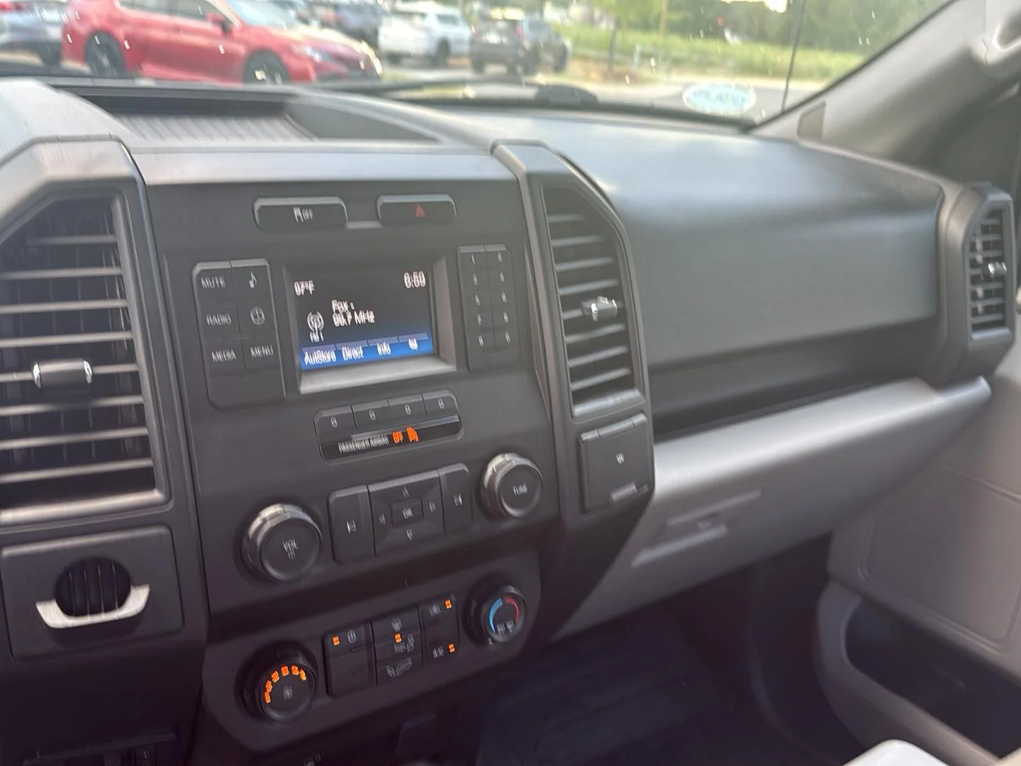 Used 2017 OXFORD WHITE FORD  image 23