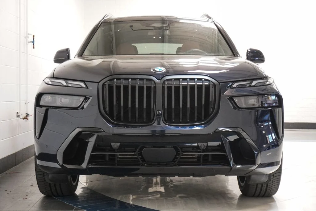 Used 2026 Black BMW xDrive40i image 37