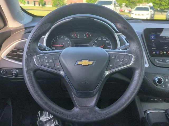 Used 2024 Gray Chevrolet LT image 31