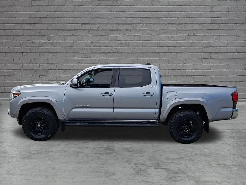 Used 2020 Silver Sky Metallic Toyota SR5 image 7
