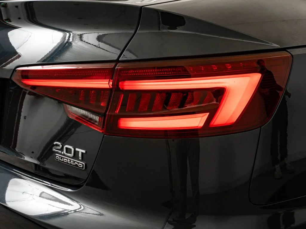 Used 2018 Manhattan Gray Metallic Audi 2.0T Premium Plus image 9