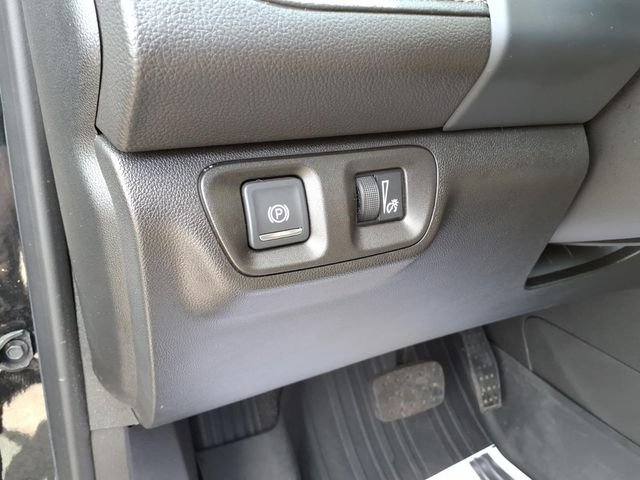 Used 2023 Black GMC SLE image 22
