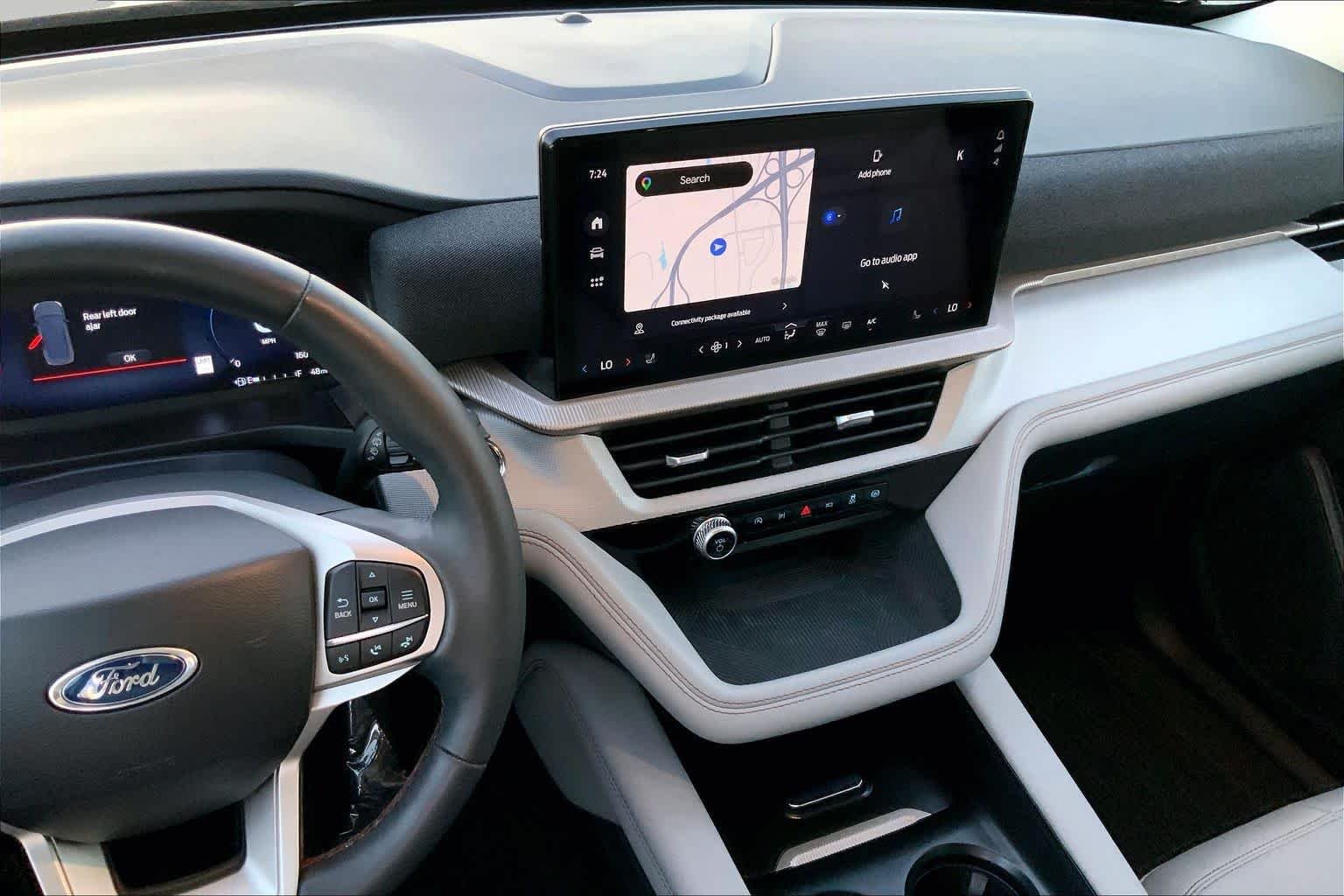 Used 2025 Agate Black Metallic Ford Active image 7