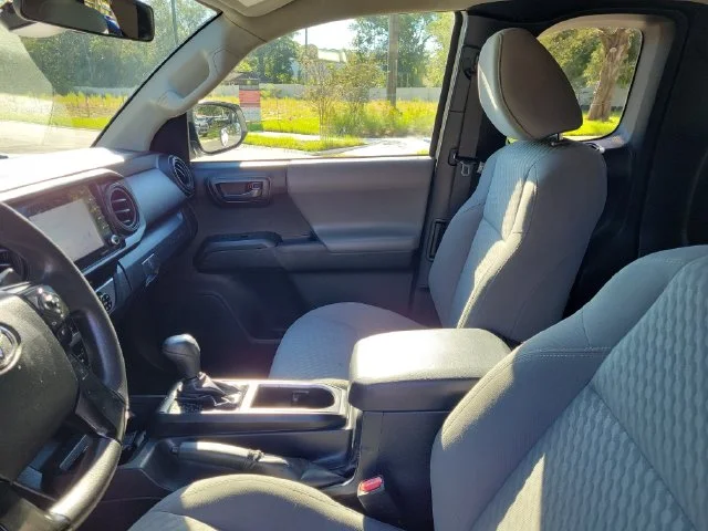 Used 2022 White Toyota SR image 18